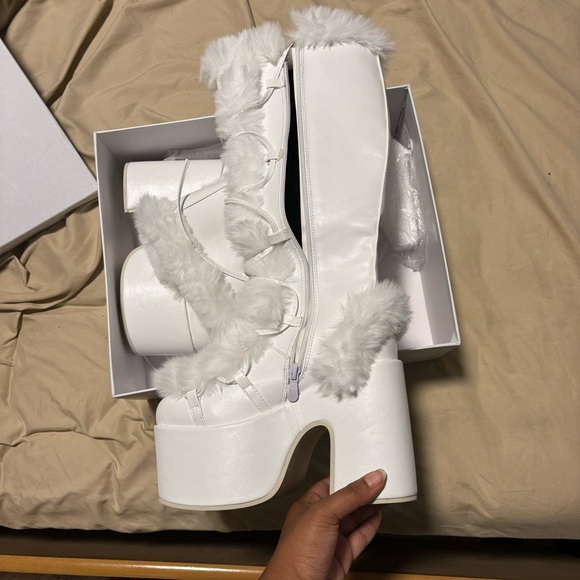 NEW WINTER FUR PLATFORM BOOTS, WHITE - Picture 2 of 7